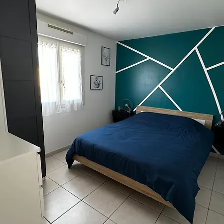 Moderne - *